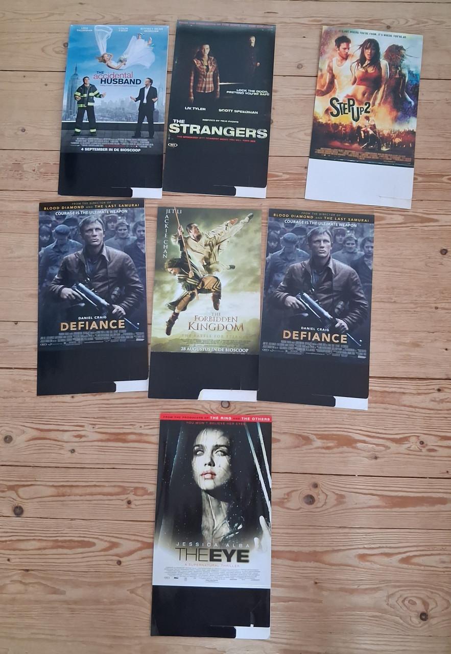 Doos met bioscoopfilm posters e.d.
