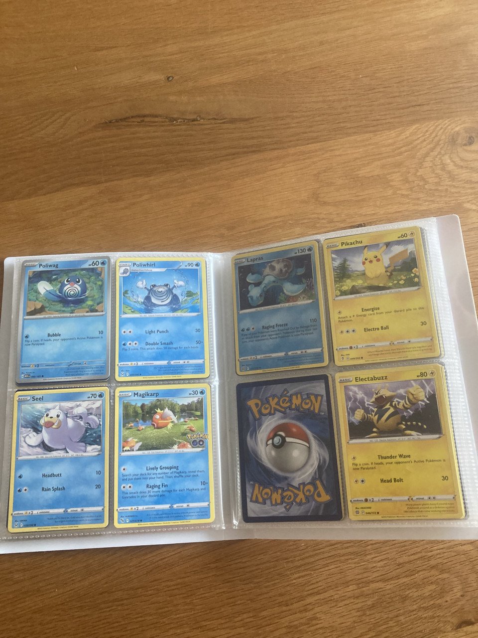 Map met Pokemon kaarten