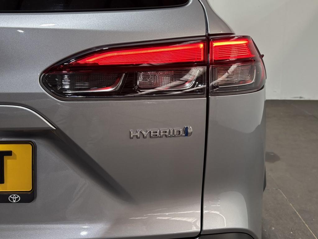 Toyota Corolla Cross 2.0 hp hybrid first edition