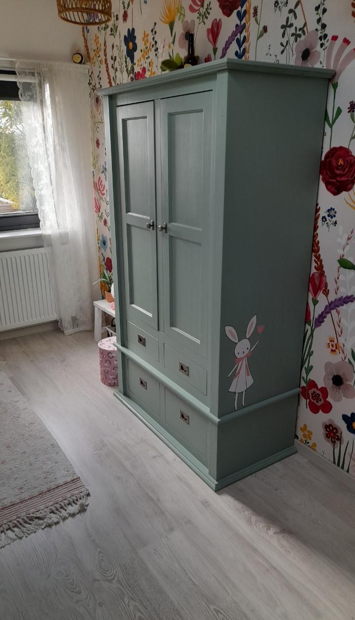 Kledingkast massief hout