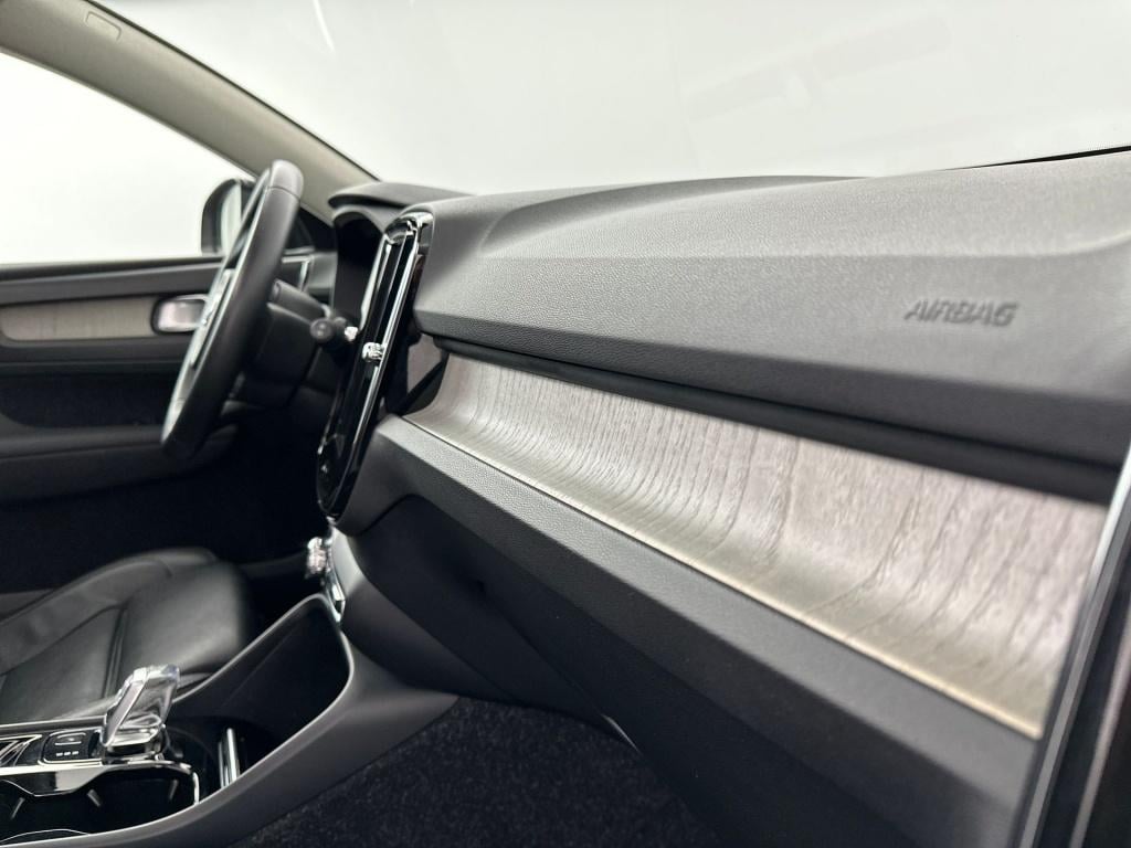 Volvo XC40 t5 262pk recharge inscription| pano| adap.cruise| leder| camera|