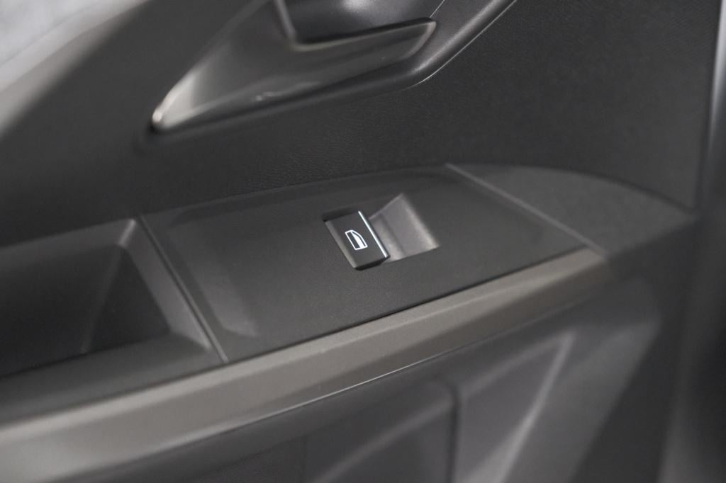 Peugeot 3008 1.2 hybrid 136 gt | elektrische kofferklep | camera | adaptiev