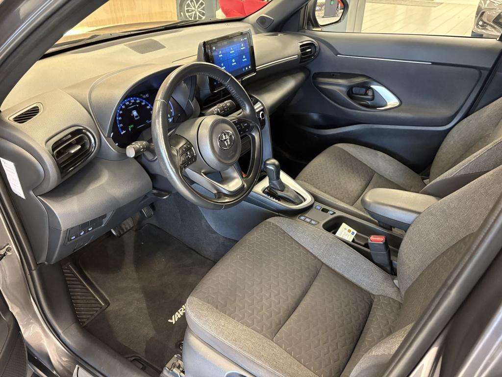 Toyota Yaris Cross 1.5 hybrid dynamic | stoel en stuurverwarming | bsm | te