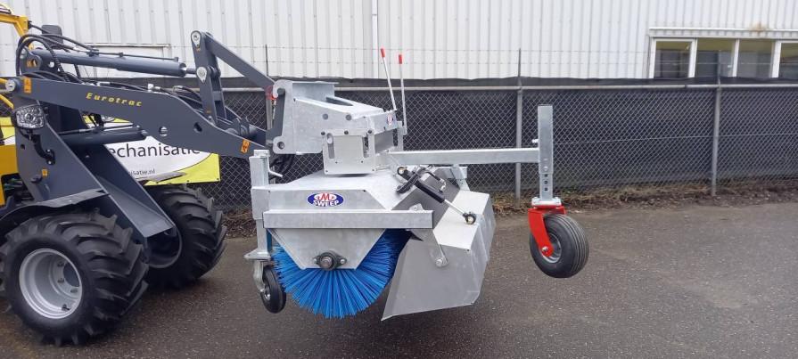 M-sweep veegmachine euro en giant aansluiting