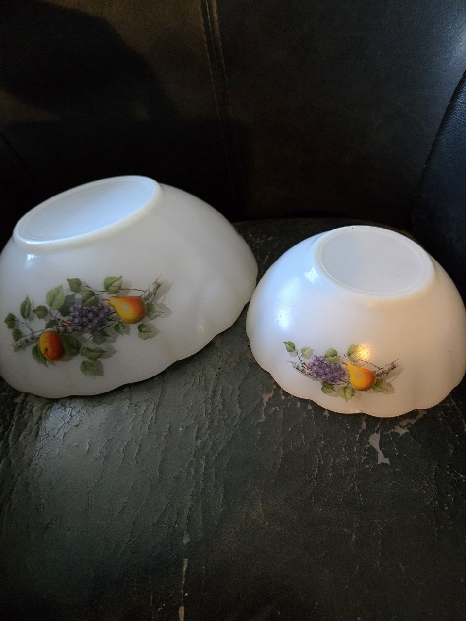 Vintage Arcopal "Fruits de France" schalen. 23 + 15.5 cm