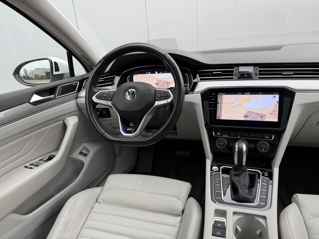 Volkswagen Passat variant 1.4 tsi phev gte 218pk | pano dak | head up | tre