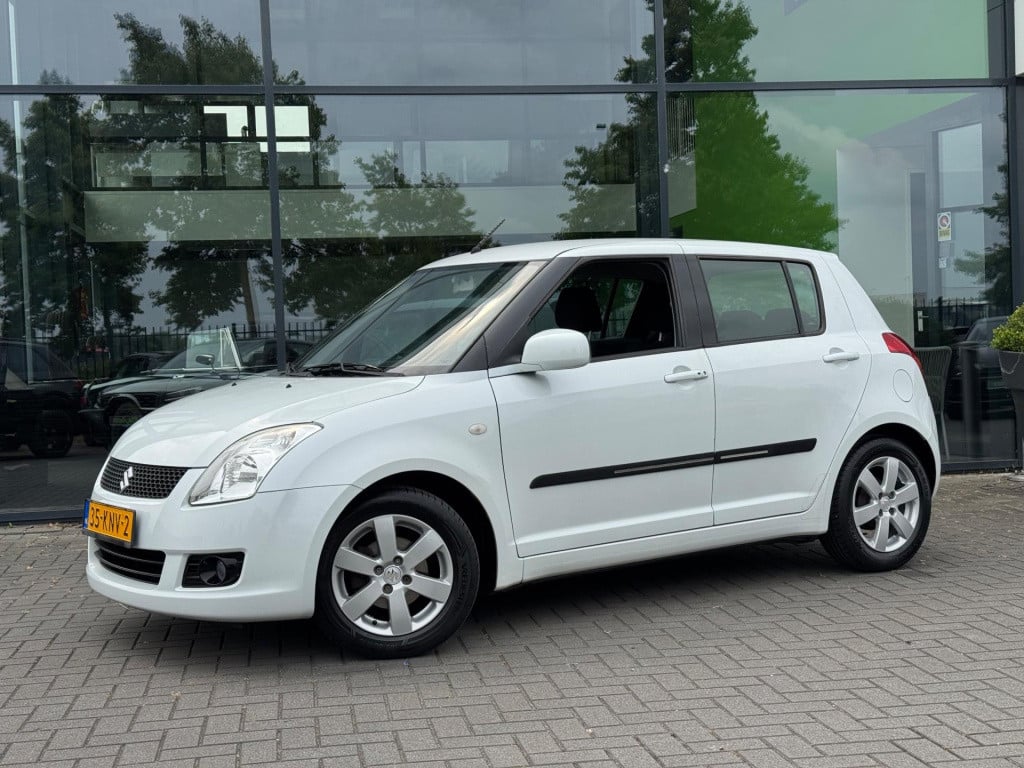 Suzuki Swift 1.3 exclusive* airco * 5drs * carplay