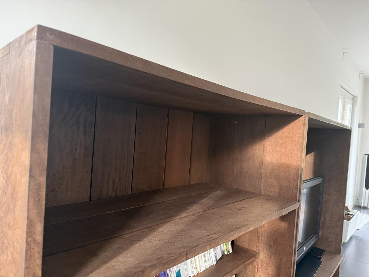 Twee stijlvolle kasten van Braziliaans eikenhout