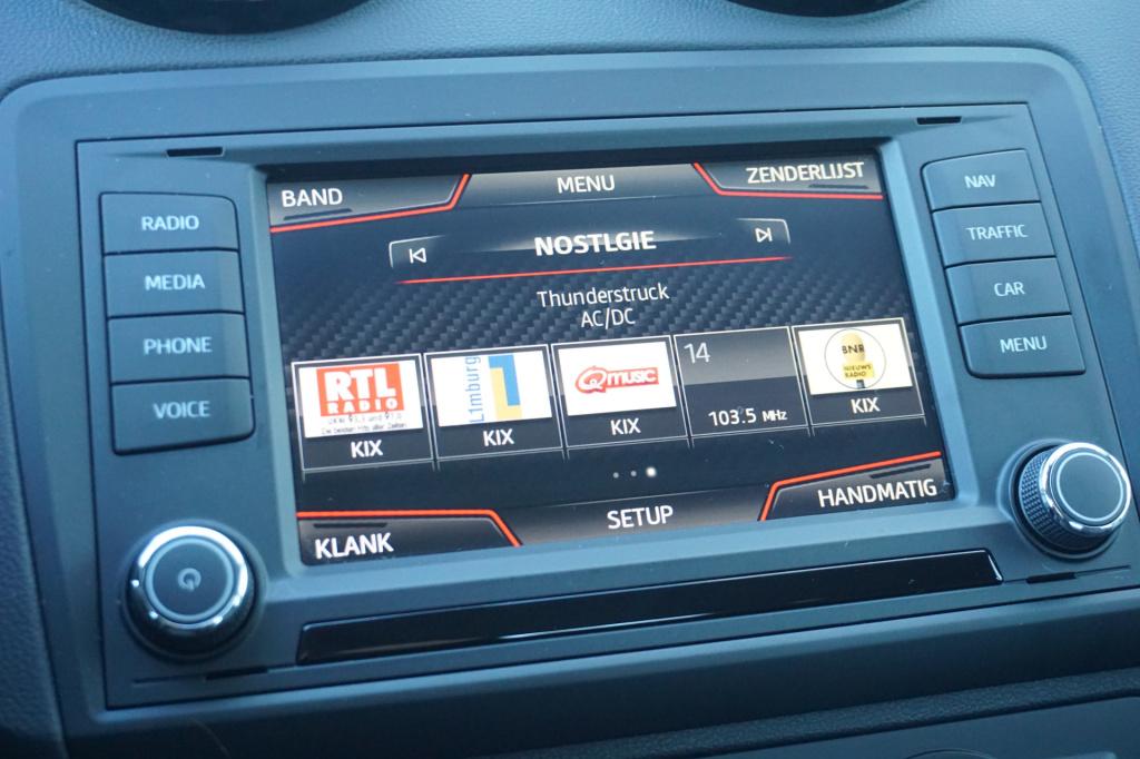 Seat Ibiza st 1.0 ecotsi style connect airco / navi / cruise / parkeersens.