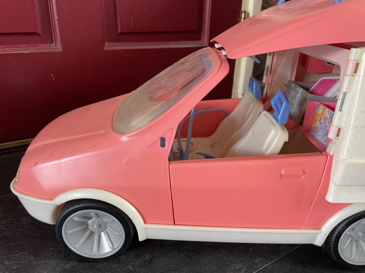 Barbie camper