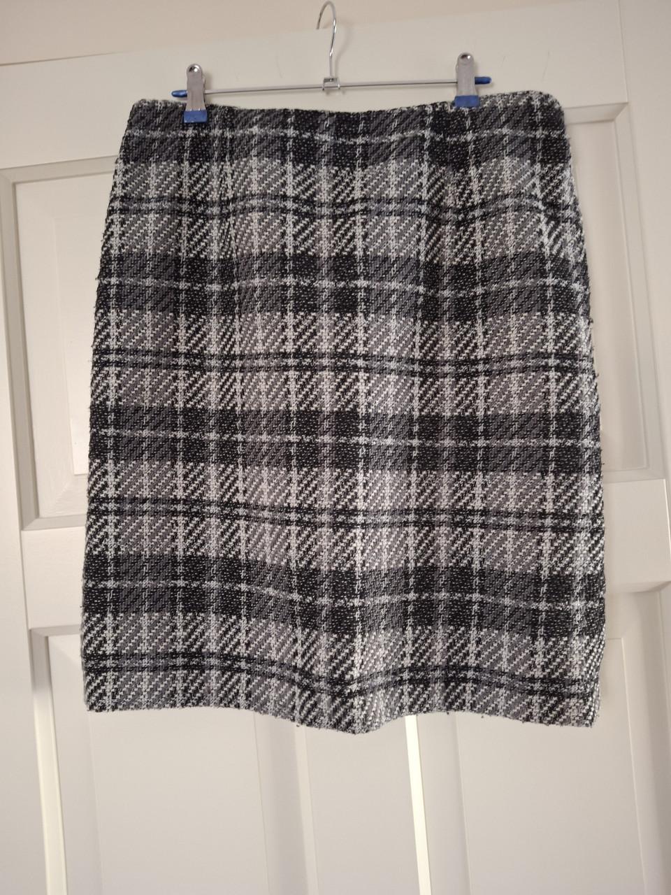 Geruite winterrok maat 38 gratis !