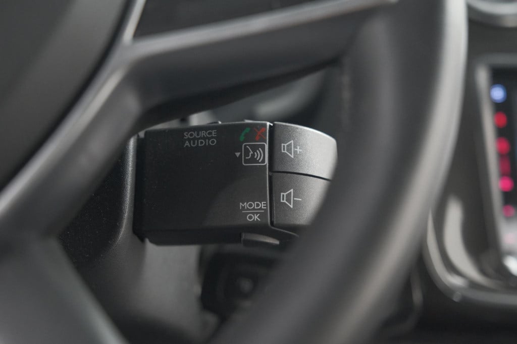 Dacia Logan mcv 0.9 tce sl royaal | trekhaak | apple carplay | parkeersenso