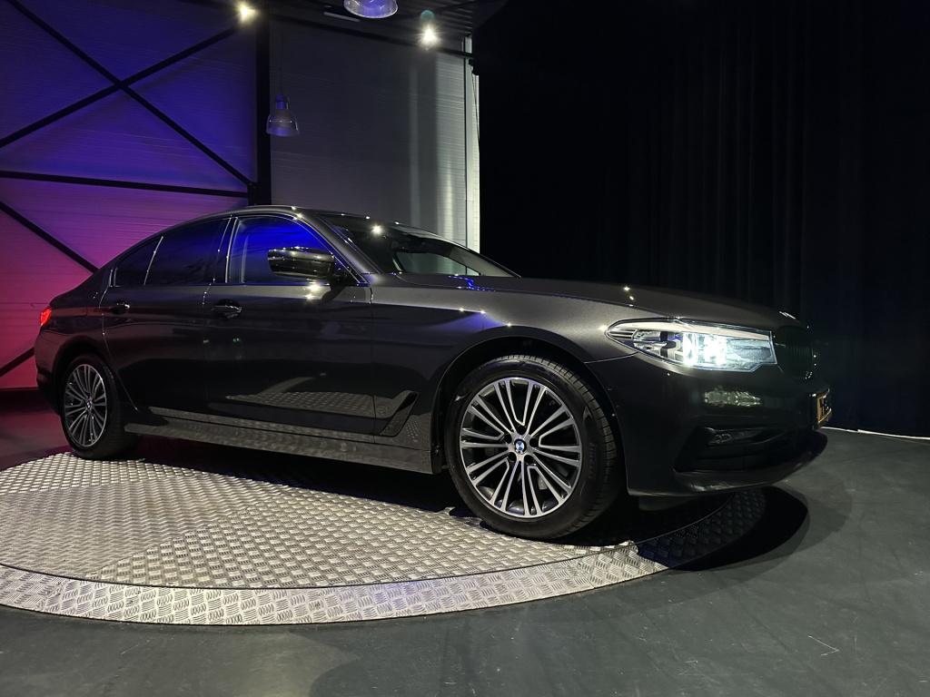 BMW 5 Serie 530e iperformance high executive *schuifdak*harmankardon*