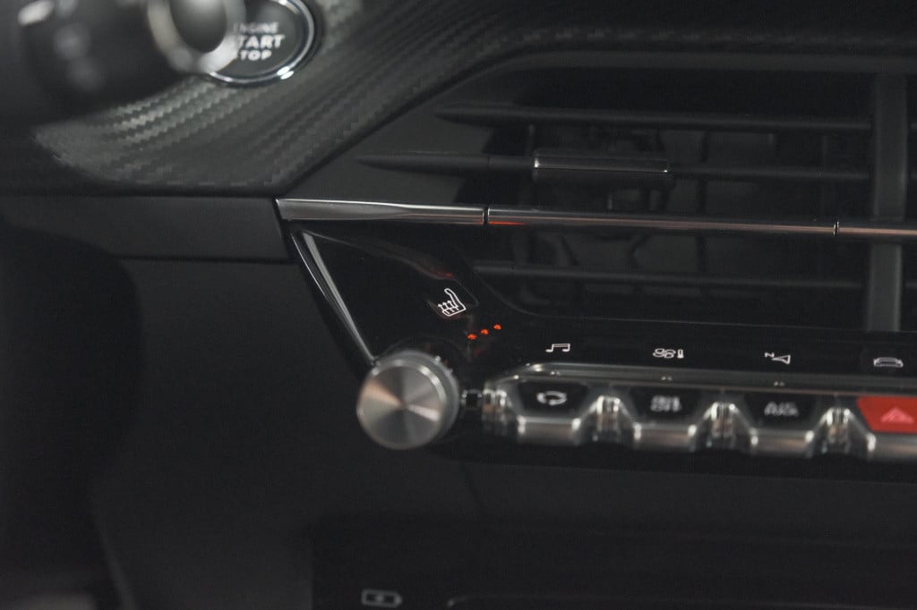 Peugeot E-2008 ev gt pack 50 kwh | panoramadak | camera | adaptieve cruise 