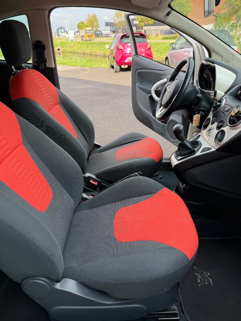 Ford KA 1.2 - titanium - airco