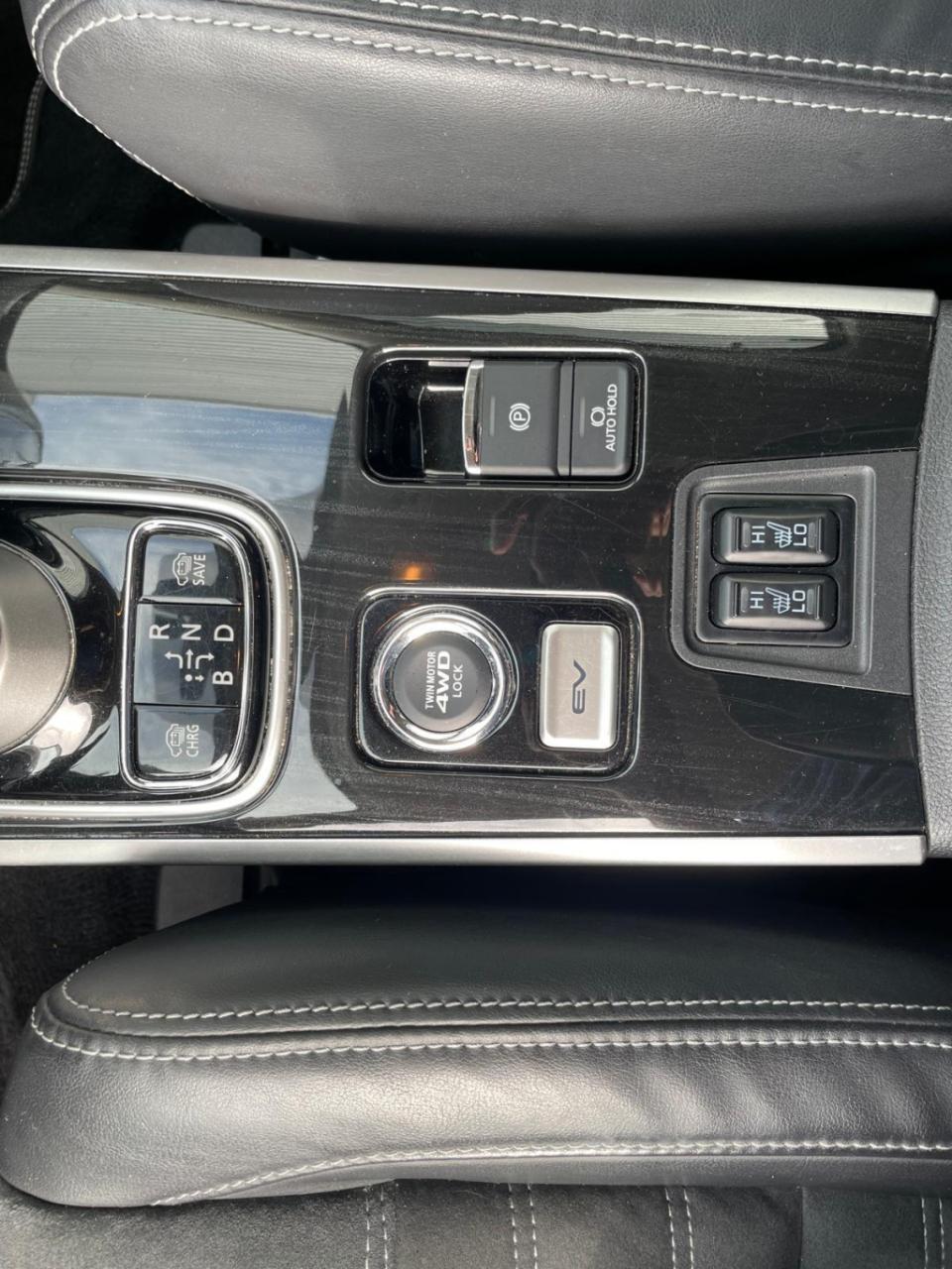 Mitsubishi Outlander 2.0 phev premium nieuwe accupakket met 30000km! soh 99