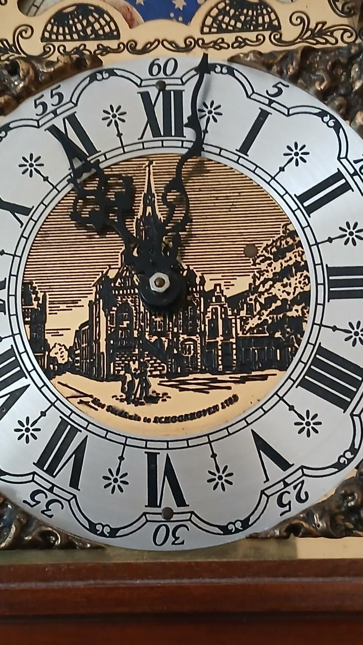 Klok STADHUIS VAN SCHOONHOVEN 1733 hangklok sallander eiken
