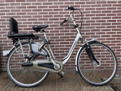 Mooie damesfiets met opklapbaar kinderzitje