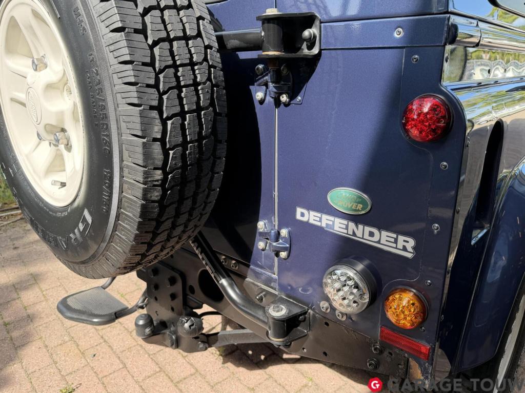 Land Rover Defender 2.4 td 90 sw se