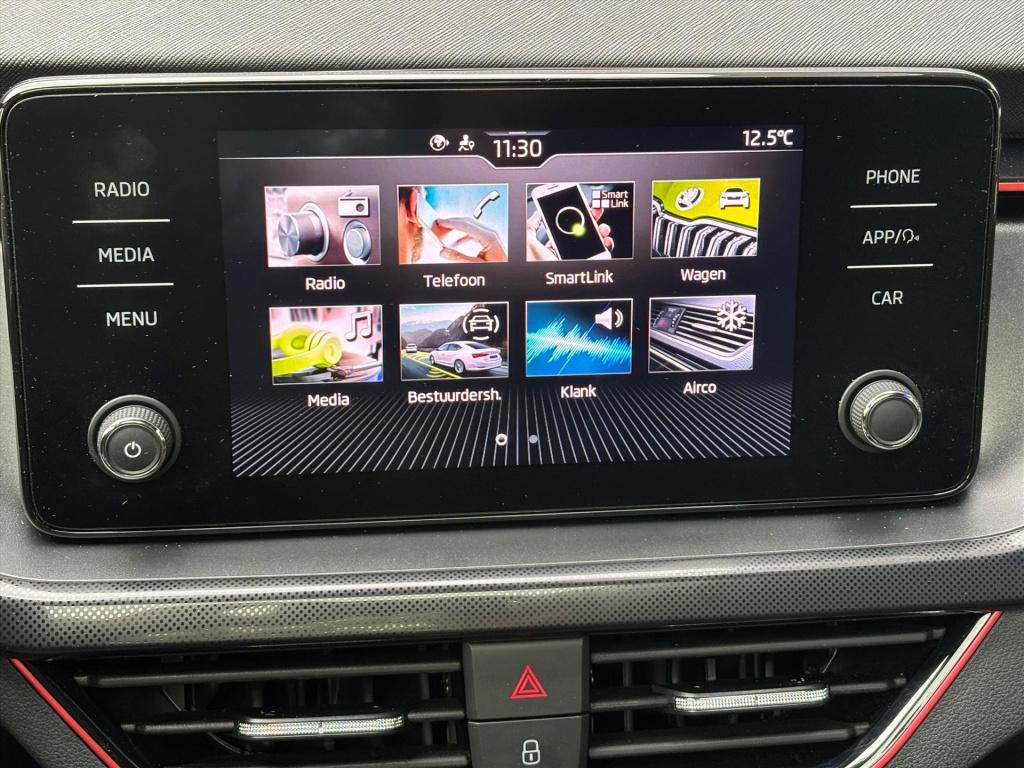 Skoda Scala 1.0 tsi 110pk sport business| carplay|panodak|17"lm| rijklaarpr
