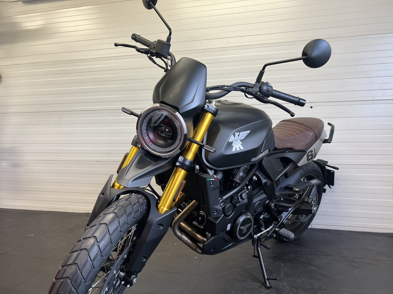 Moto Morini Seiemmezzo SCR 650 nu €7999,- all in!