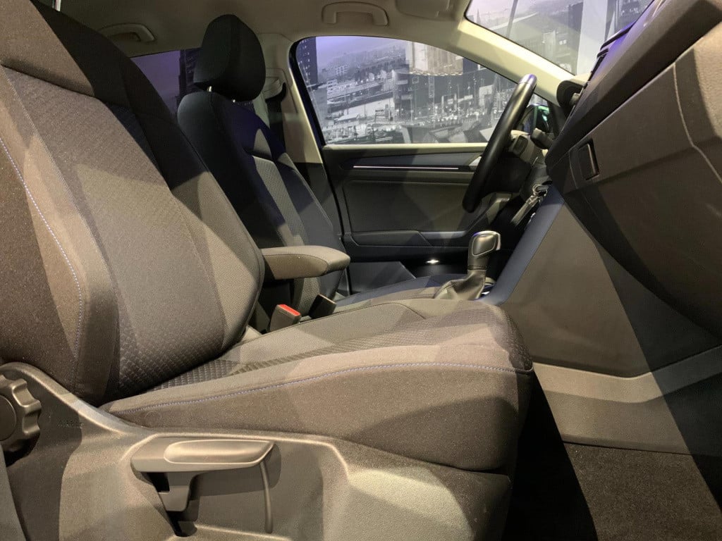 Volkswagen T-roc 1.5 tsi sport business r *led*app-connect*