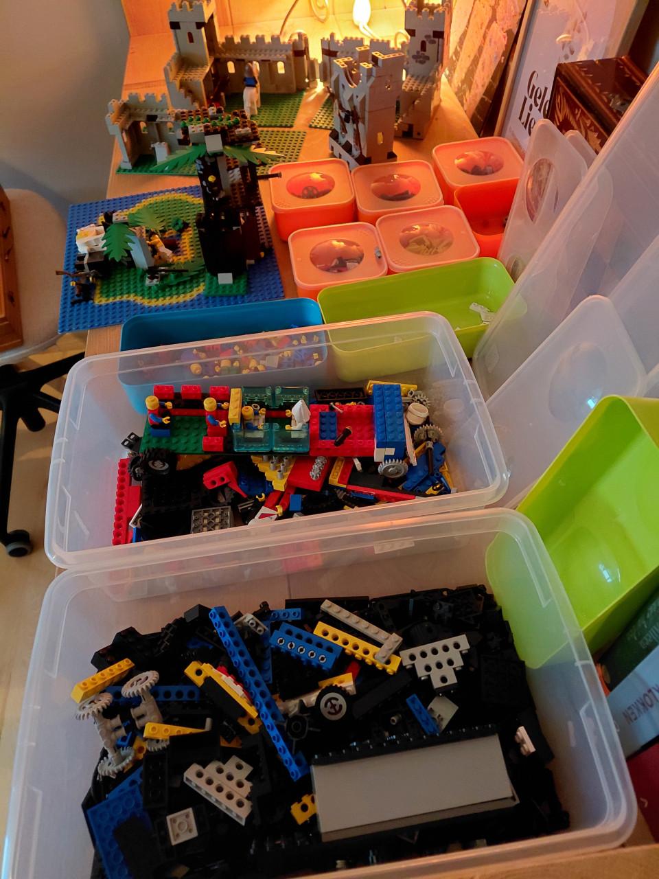 Lego kasteel met paarden, katapult en veel toebehoren