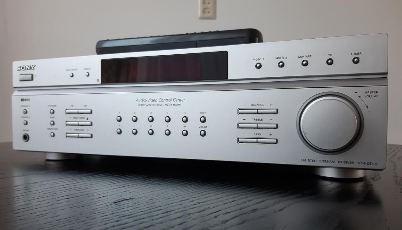 Sony STR-DE197 stereo receiver