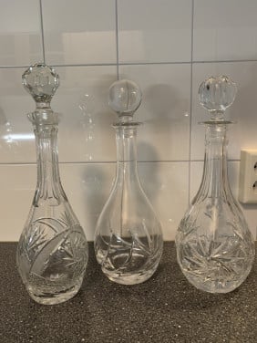 3 BOHEEMS KRISTALLEN KARAFFEN