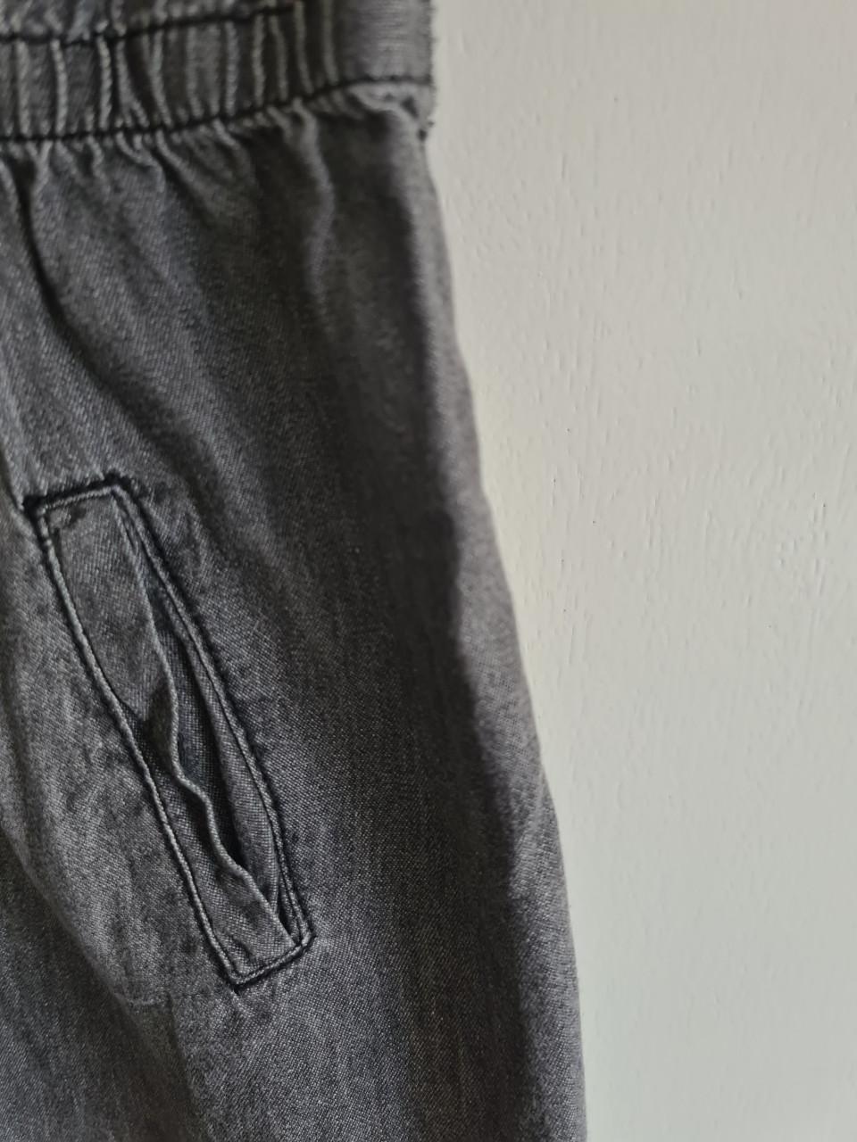 Zwart -grijs spijkerstof jurkje van Girls Maat 128