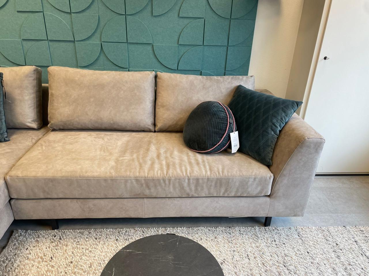 Hoekbank Lorenzo, nu als showmodel sterk afgeprijsd!!