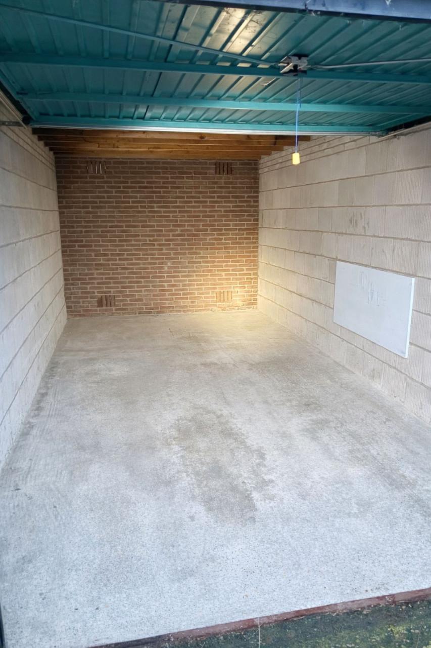 Ruime garagebox te huur in Oost-Souburg