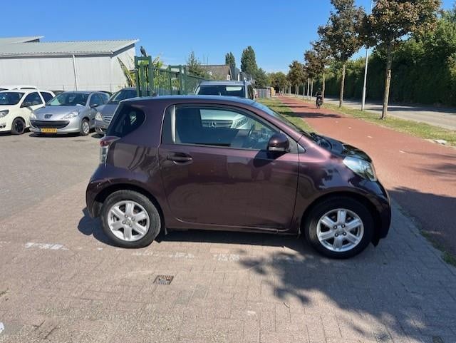 Toyota Iq 4 zitplaatsen 1.0 vvti comfort