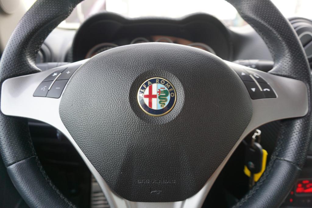 Alfa Romeo MiTo 0.9 twinair distinctive climate / navi / cruise / leder / p