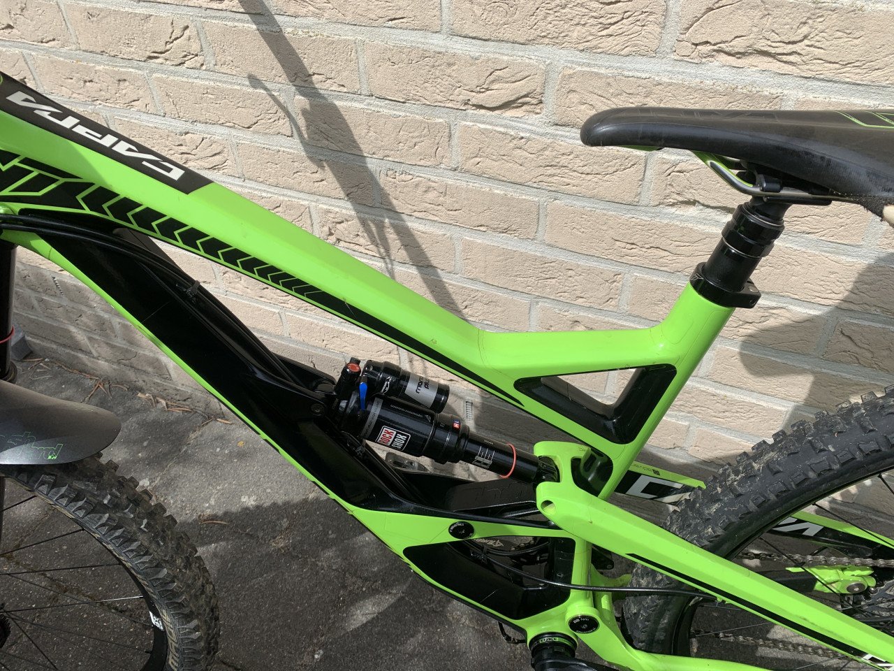 YT CAPRA CF COMP 1 Size M – 160 mm in zeer nette staat