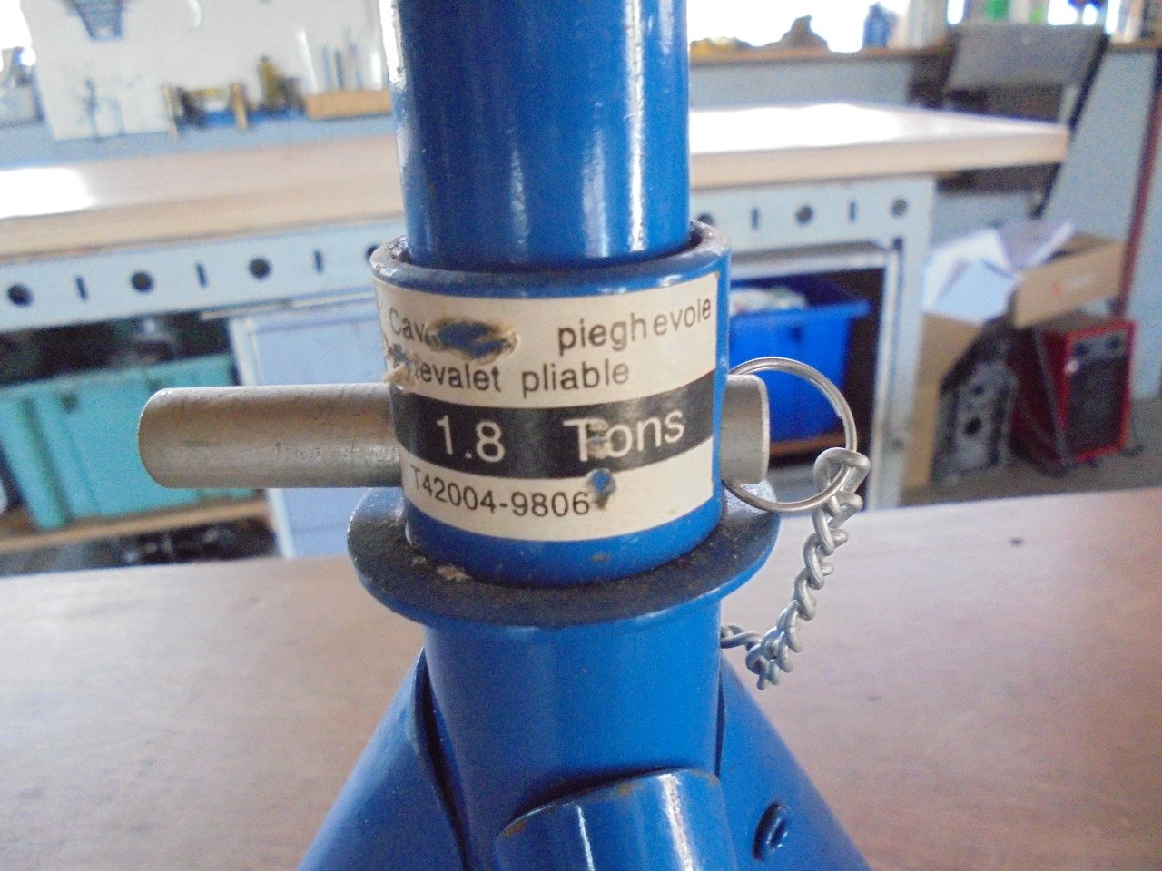 Assteun 1,8 ton (4x)