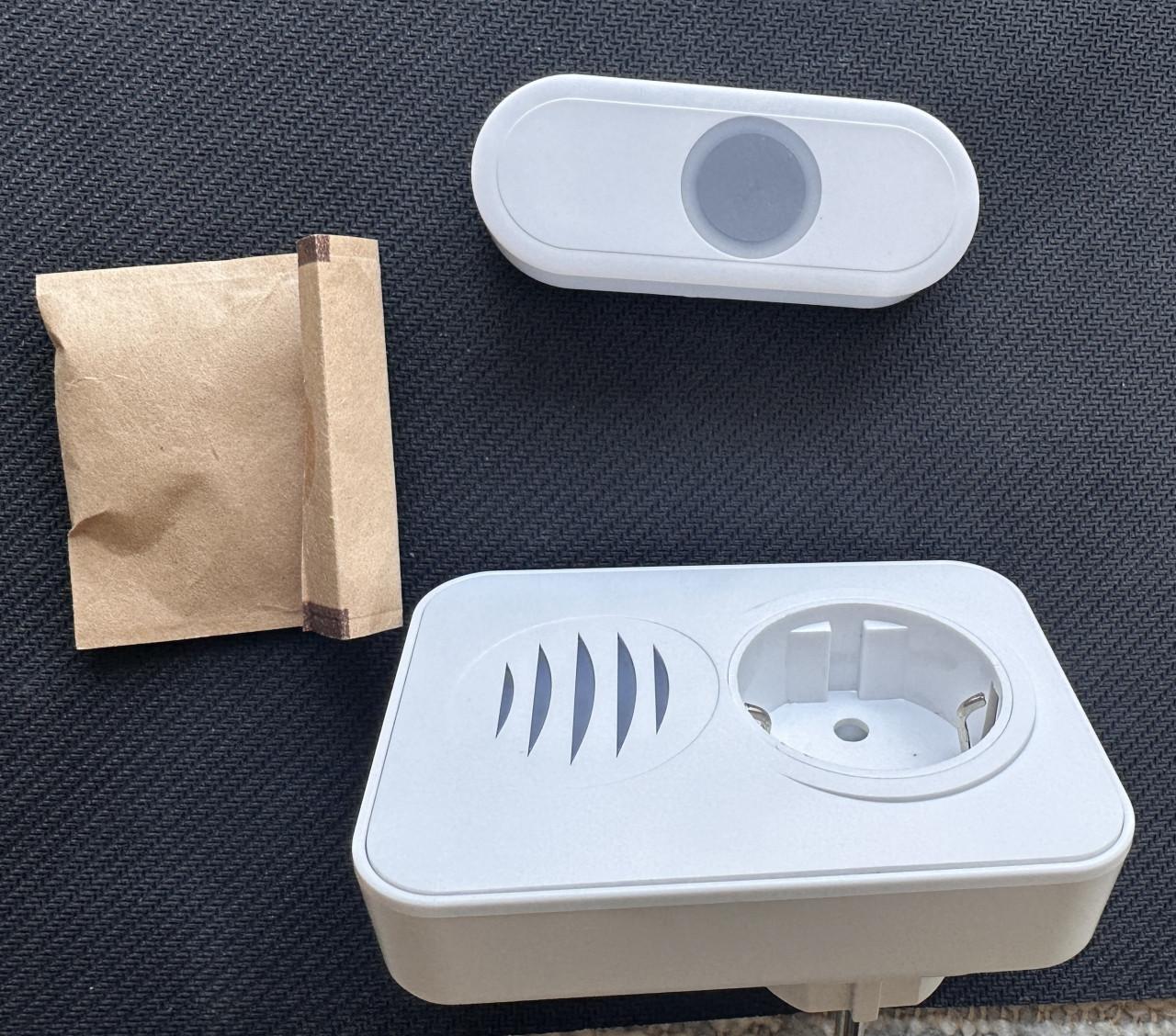Z,G,A,N, PLUGIN DEURBEL MET BELDRUKKER OP KNOOPCEL BATTERIJ 2032.