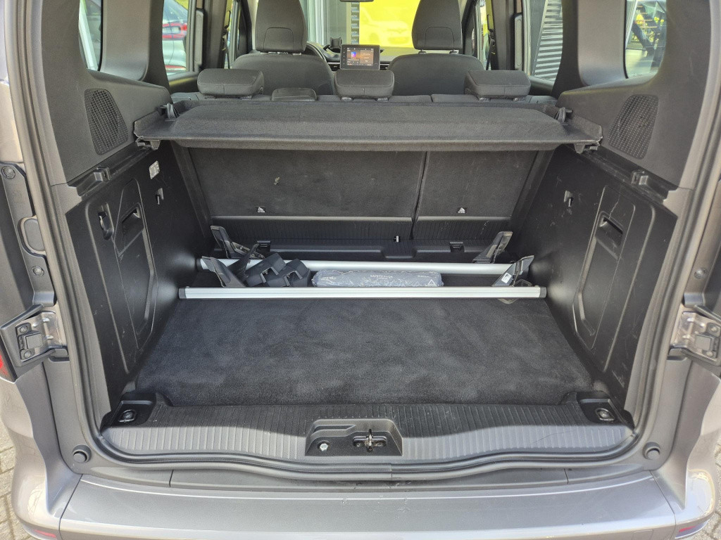 Renault Kangoo family 1.3 tce 100 all season, trekhaak, cruise, apple/andro