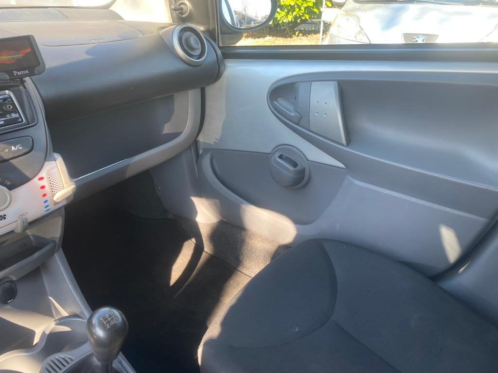 Toyota Aygo 1.0 12v vvt-i access | airco, parrot, incl. 3 maanden garantie,