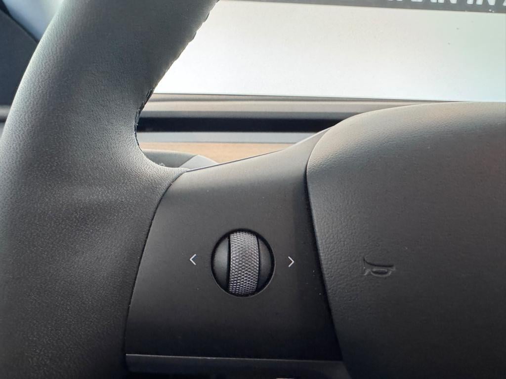 Tesla Model Y long range awd 75 kwh