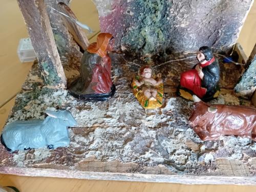 Te koop: een antiek kerststalletje