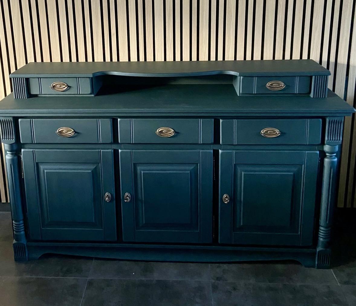 Gerestylde dressoir donker groen