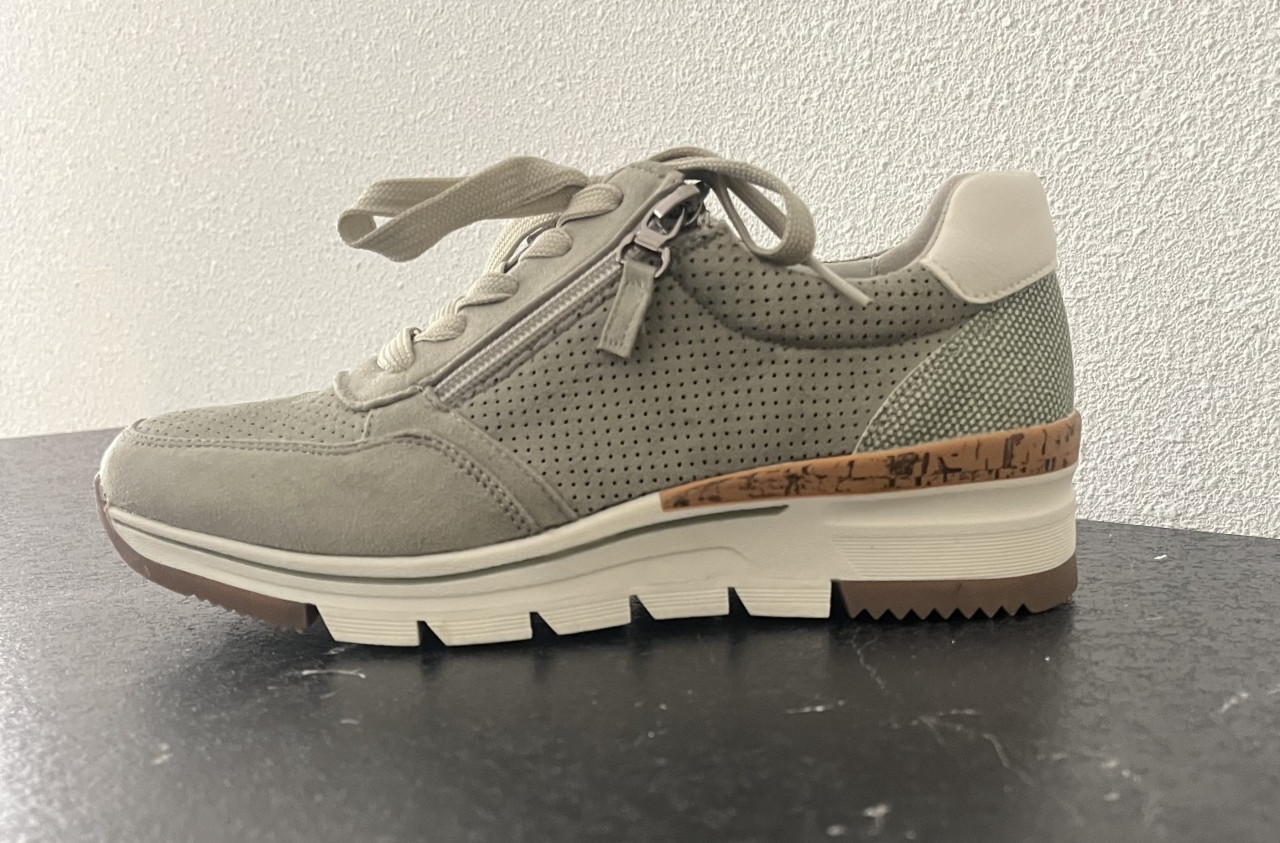 Nieuwe dames sneakers maat 37