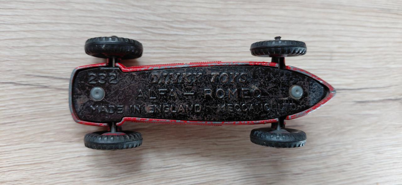 Alfa Romeo racer nr. 232 Dinky Toys