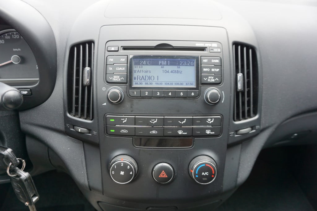 Hyundai I 30 1.4i i-drive cool airco / elektr. ramen / nap