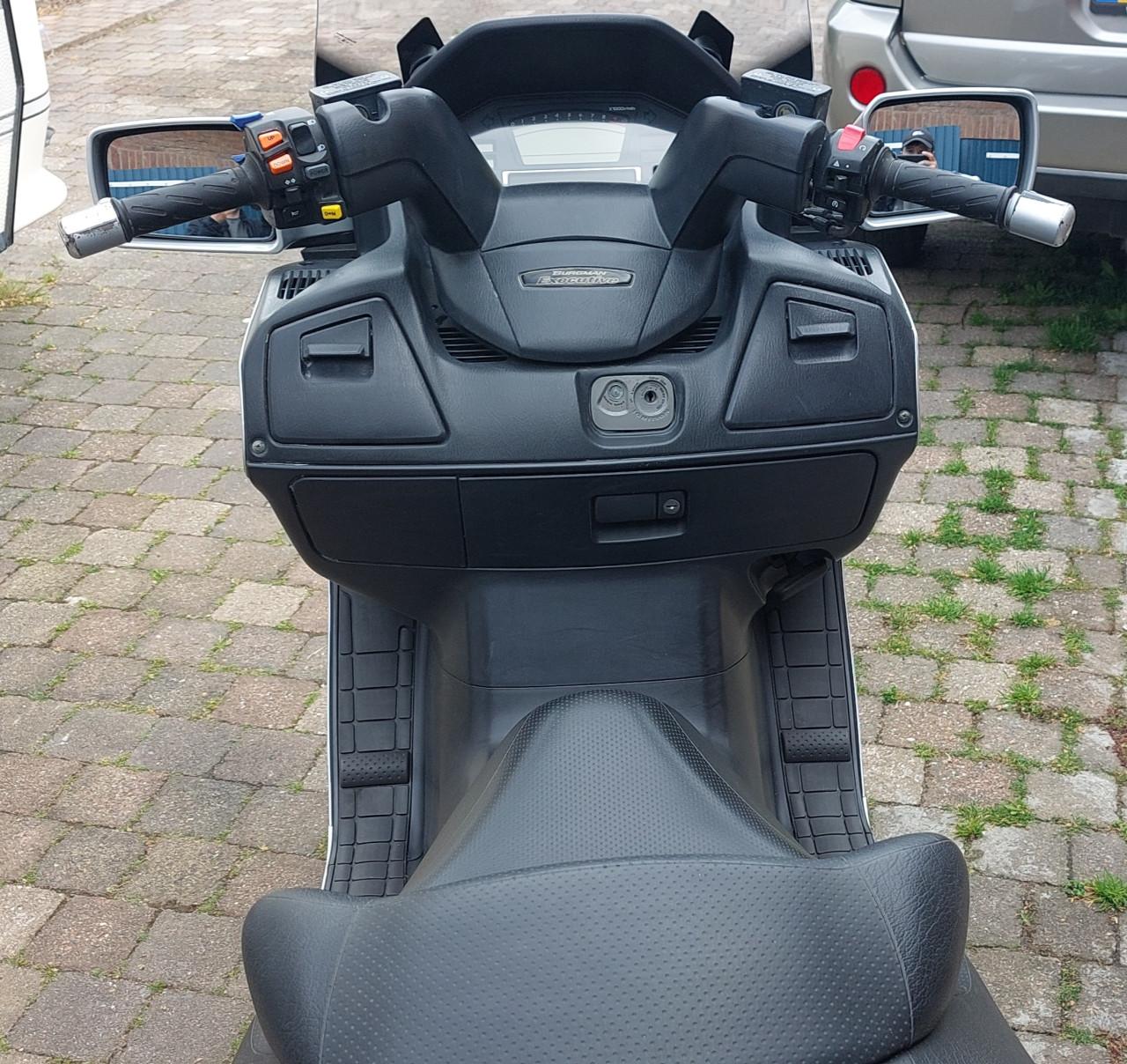 Suzuki burgman AN650A 2004