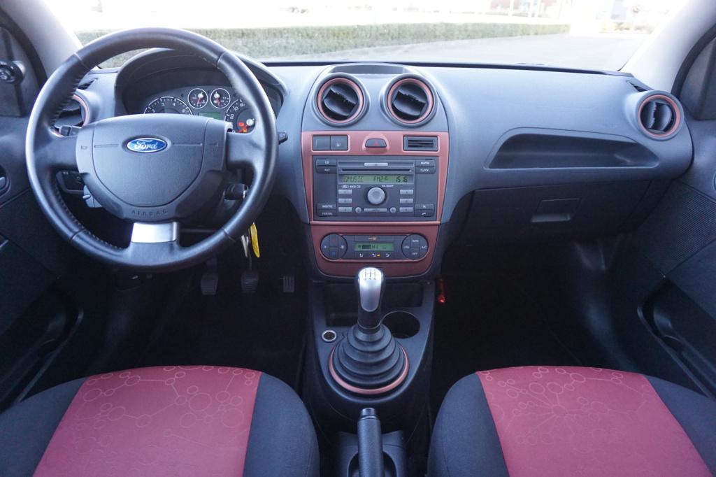 Ford Fiesta 1.3-8v futura xl climate / elektr. ramen / lm velgen / nap