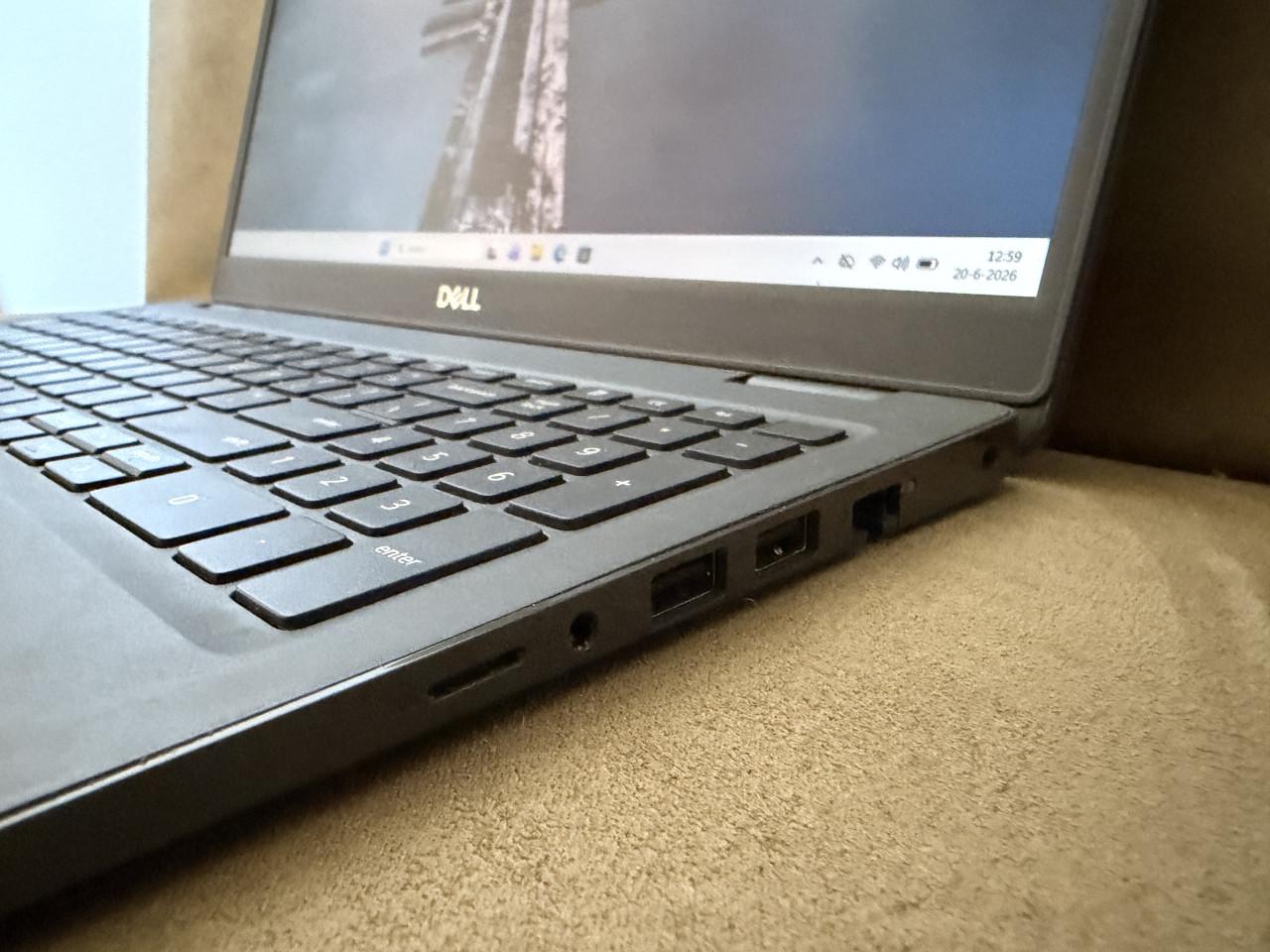 Dell Latitude | 15,6" | Intel i5 | 8GB | SSD + HDD | Windows 11