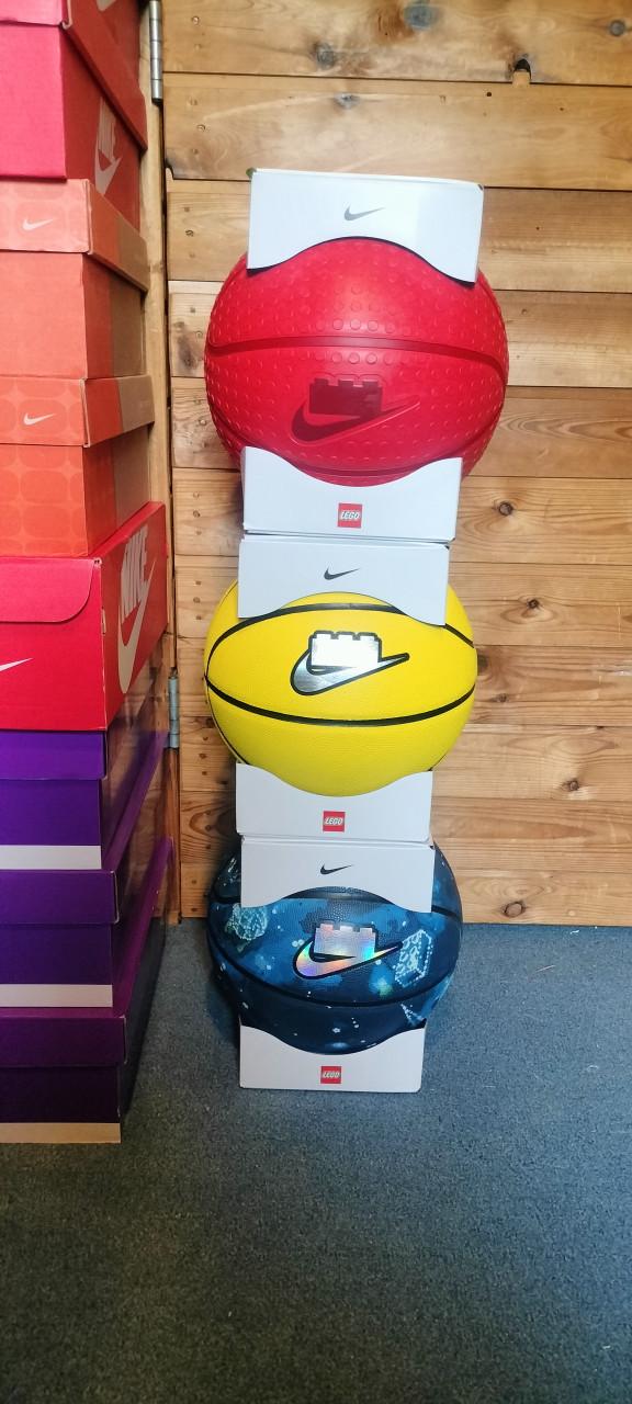54 paar schoenen bulk partij Nike