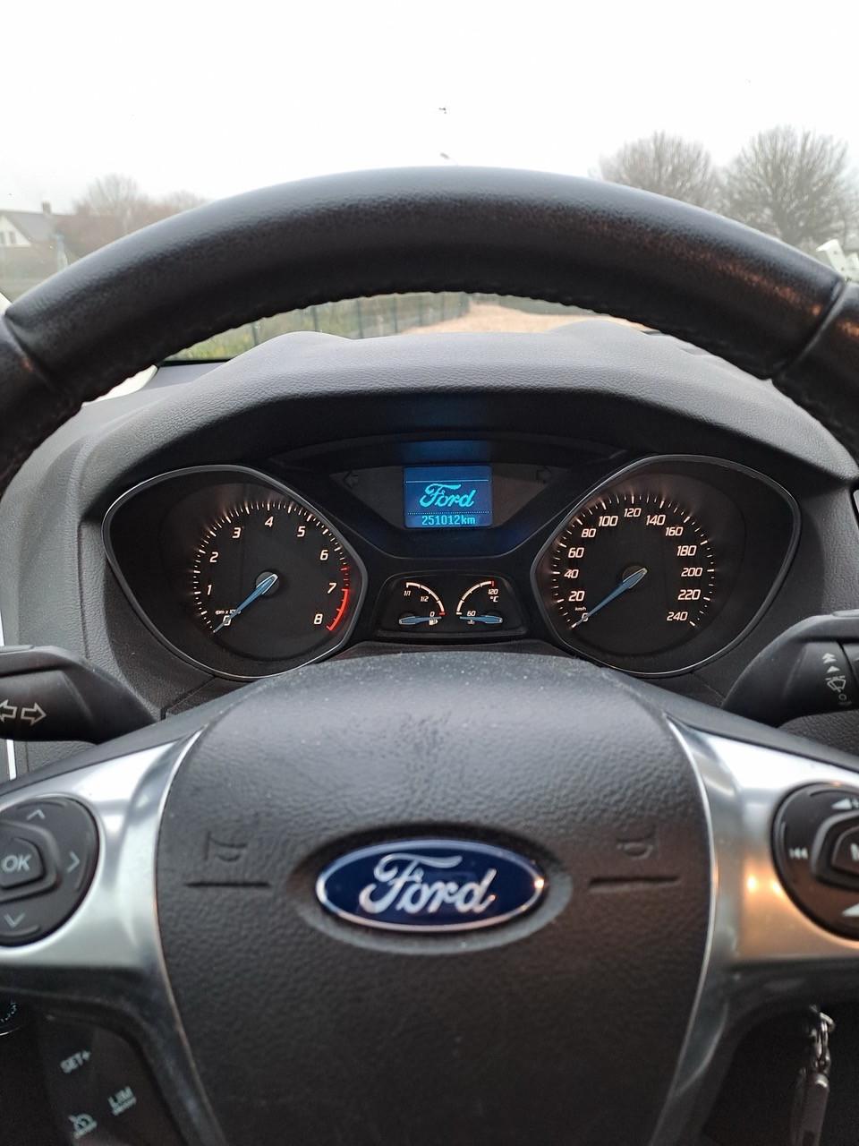 Ford Focus 2012 1.6L - Incl extra set winterbanden